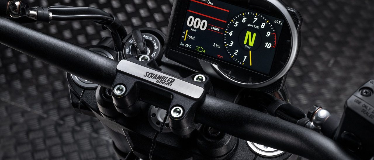 Scrambler-Full-Throttle-MY25-pagina-prodotto-single-media-1920x1080-03
